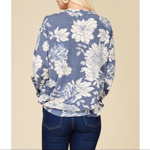 NEW Annabelle Blue and Ivory Floral Print Lightweight Ruffle Top - Picture 4 of 4